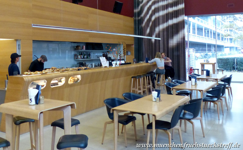 Café im Foyer des Museums Brandhorst.